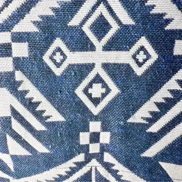 Pixley Women’s Tenille Navy Blue and White Aztec Print Mini Skirt Size Small - Picture 4 of 12